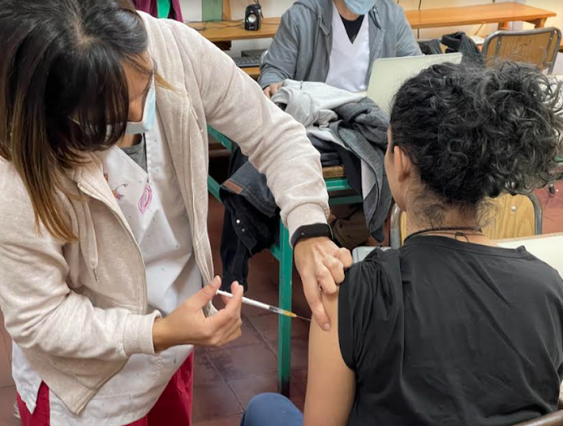 imagen Se vacunaron más de mil estudiantes de las escuelas secundarias de la UNCUYO