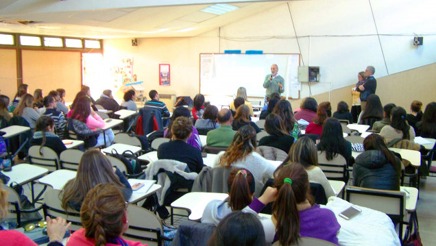 imagen Taller de Derechos Humanos para estudiantes de Educación