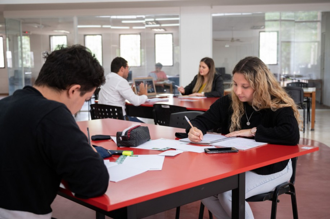imagen Ingreso a la UNCUYO 2024: todo lo que tenés que saber sobre las inscripciones