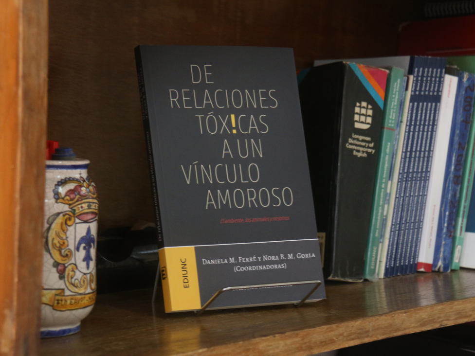 imagen Ediunc presenta: "De relaciones tóxicas a un vínculo amoroso. El ambiente,  los animales y nosotros"