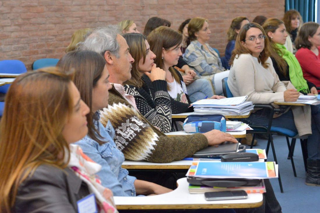 imagen La UNCUYO lanza una innovadora formación docente en tutorías para fortalecer el acompañamiento estudiantil