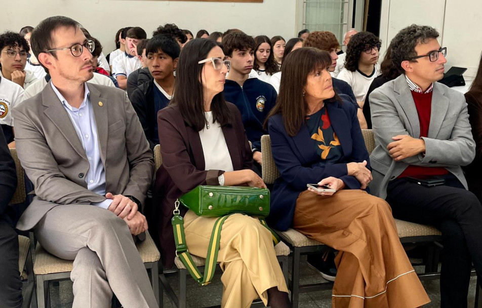 imagen UNCUYO y Fundación YPF inauguraron un laboratorio y un aula para la experimentación científica