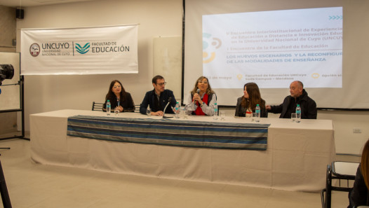 imagen Educación a distancia que abre puertas: en la UNCUYO debaten los nuevos escenarios y modos de enseñanza