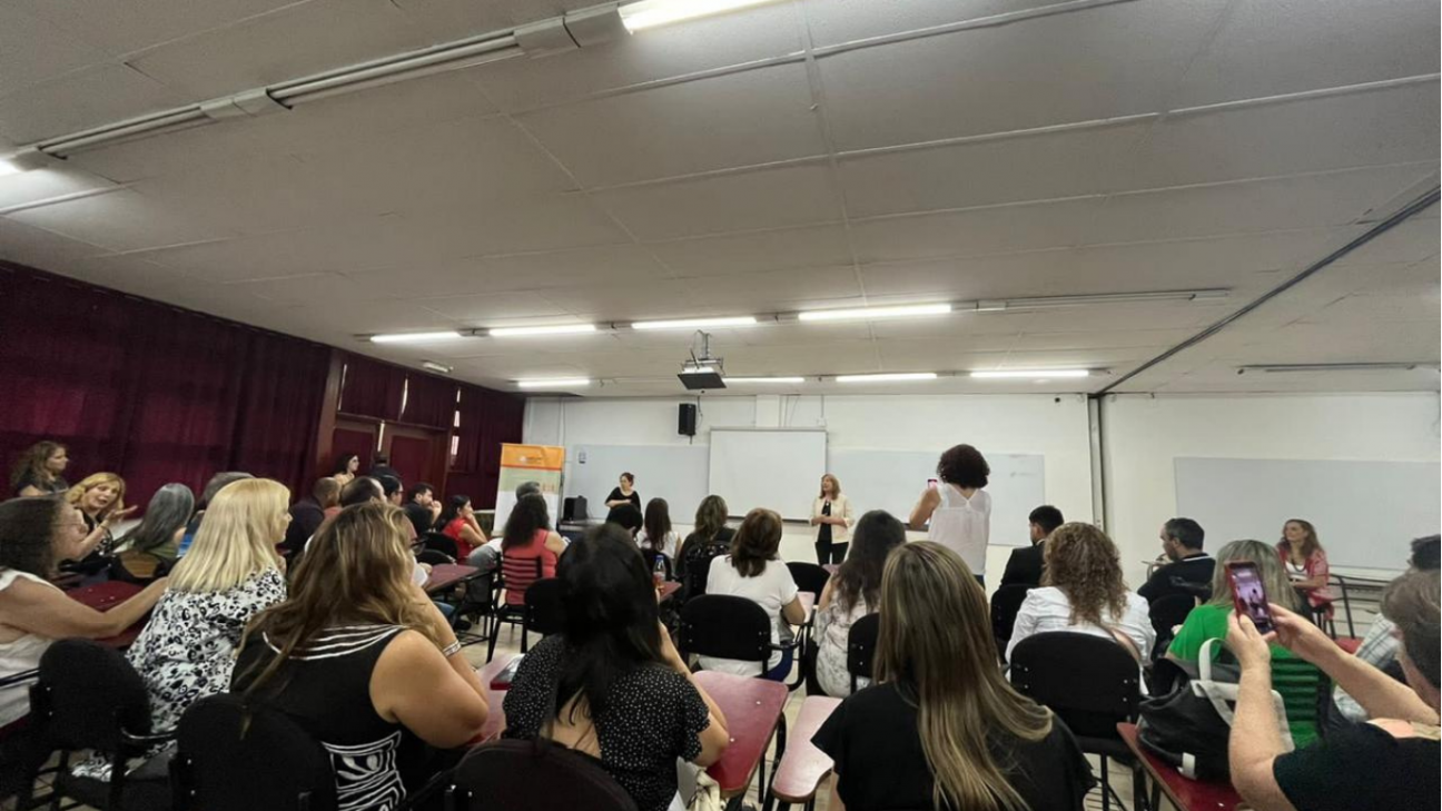 imagen Capacitación en escuela inclusiva para personal de las escuelas secundarias de la UNCUYO 