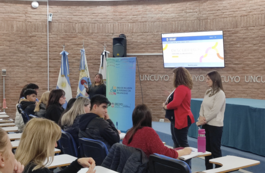 imagen UNCUYO brindó una charla inclusiva para aspirantes con discapacidad y familiares