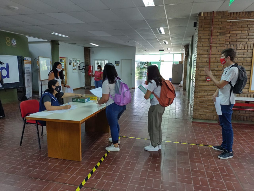 imagen Comenzó el ciclo lectivo 2021 en las escuelas secundarias de la UNCUYO