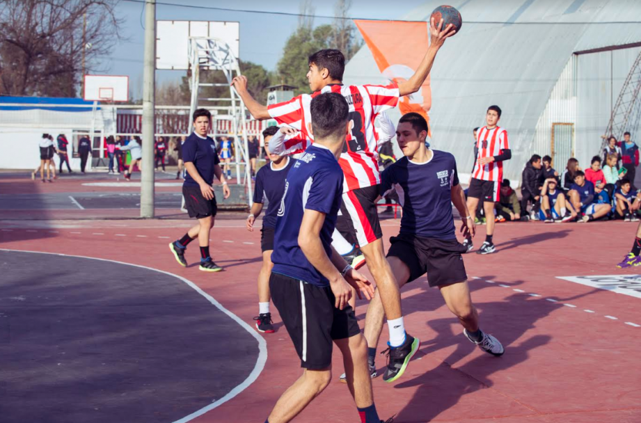 imagen 1000 estudiantes en la Olimpiada Deportiva de la UNCUYO