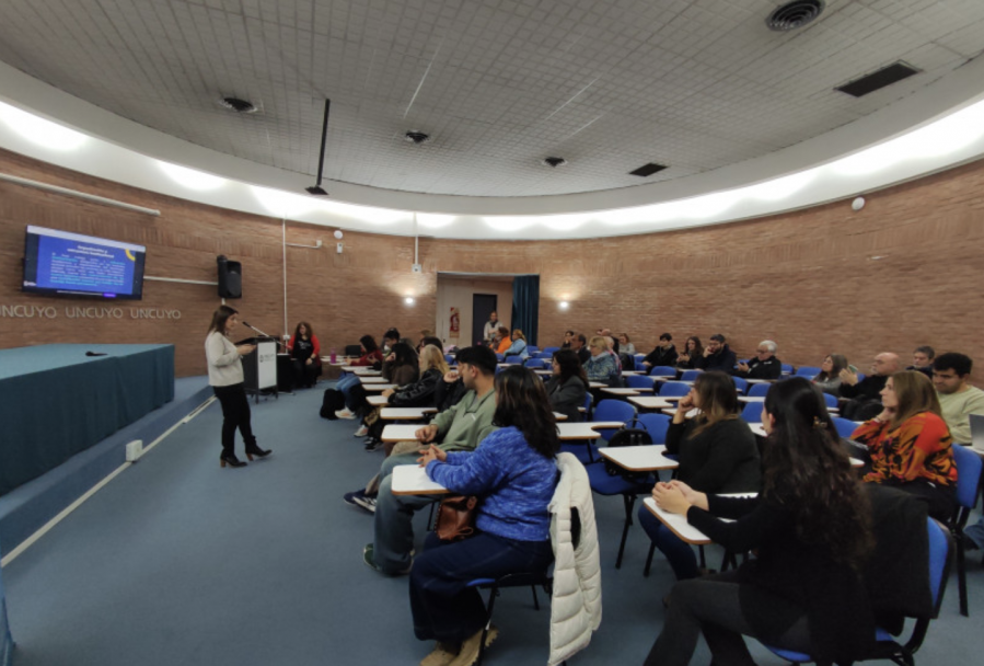 imagen UNCUYO brindó una charla inclusiva para aspirantes con discapacidad y familiares
