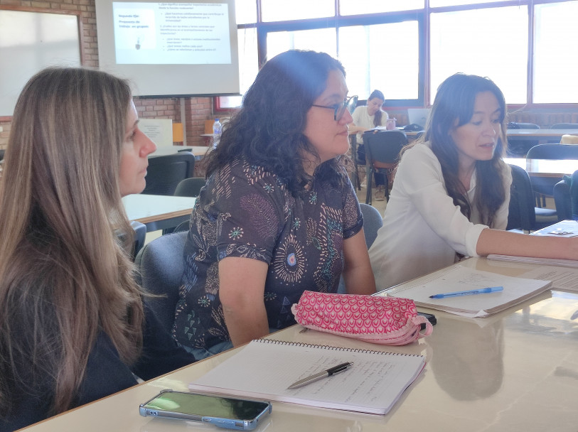 imagen Más de 40 nodocentes participaron de un taller sobre acompañamiento de trayectorias académicas 