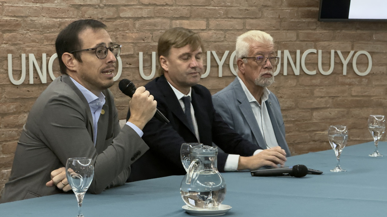 imagen Evaluación y Acreditación: agentes de universidades de Mendoza y otras provincias se capacitan en la UNCUYO