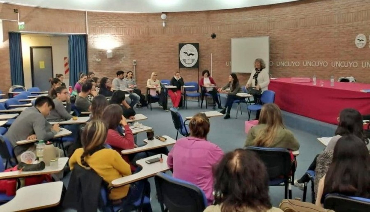 imagen Educación a Distancia convoca a tutores y tutoras para proyecto con escuelas de la universidad