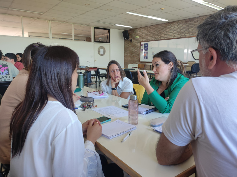 imagen Más de 40 nodocentes participaron de un taller sobre acompañamiento de trayectorias académicas 