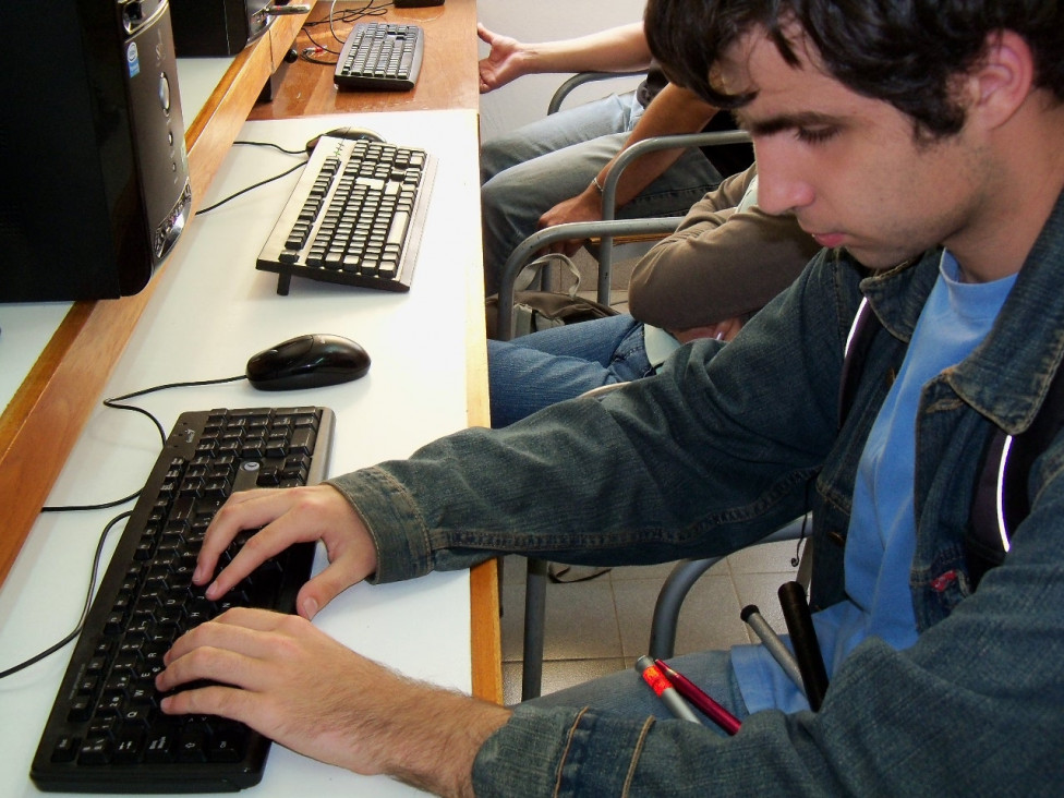 imagen Primera encuesta estudiantil académica en formatos accesibles