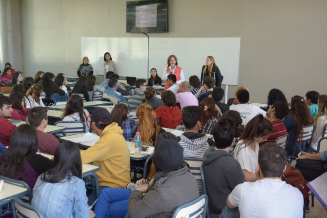 imagen Más de 5000 ingresantes a la UNCuyo participan de encuentro vocacional
