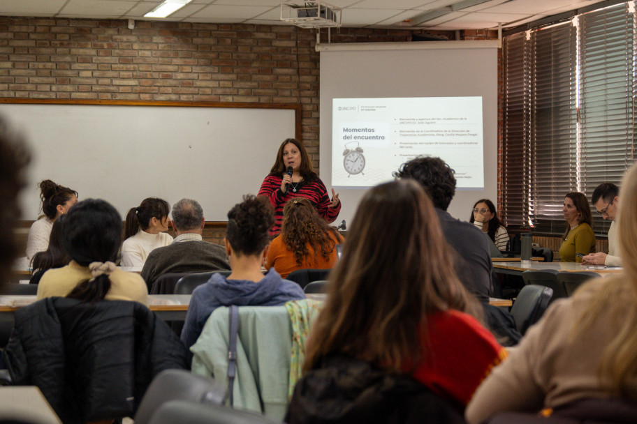 imagen Inició la Formación Docente en Tutorías para fortalecer el acompañamiento de las trayectorias estudiantiles en la UNCUYO