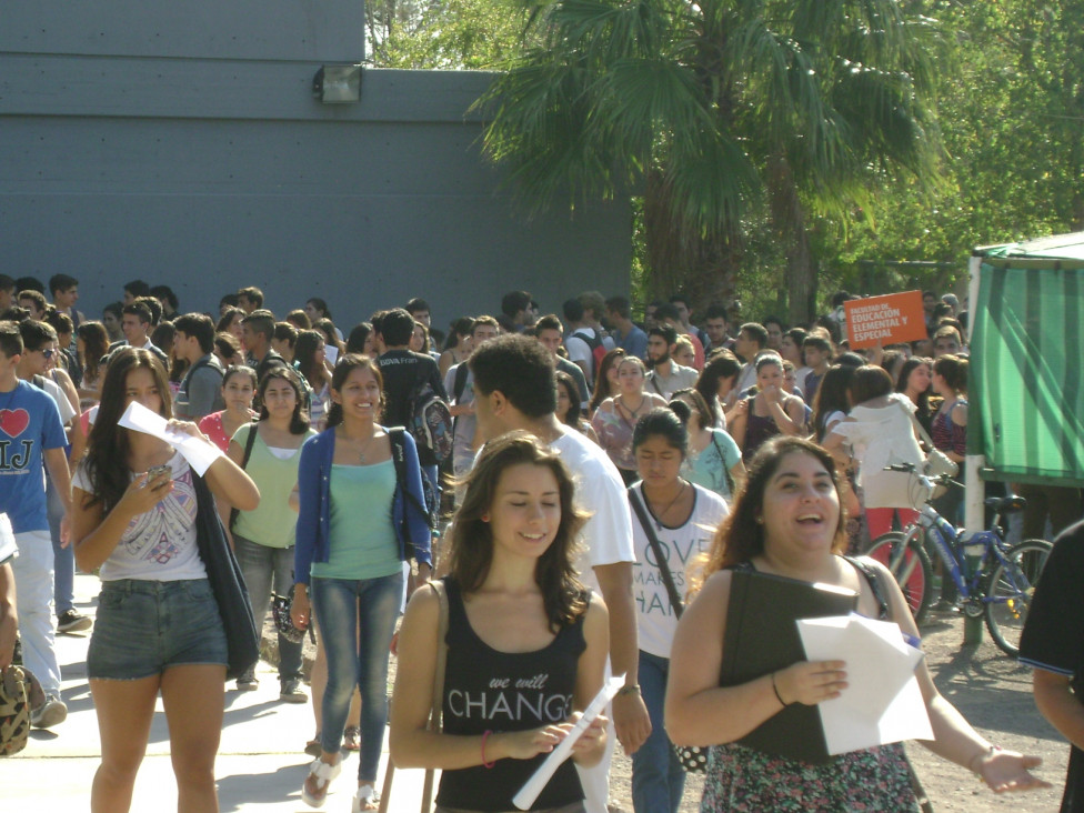 imagen Continúan las Inscripciones para el Ciclo Lectivo 2016