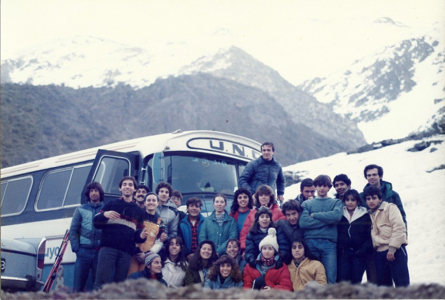 imagen Celebran los 30 años del Primer Ascenso al Aconcagua del Centro Universitario de Andinismo de la UNCUYO