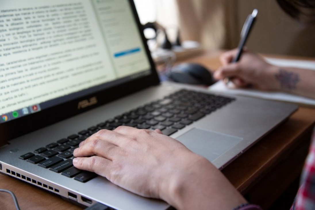 imagen Docentes de la UNCUYO podrán capacitarse sobre tutoría en la virtualidad 