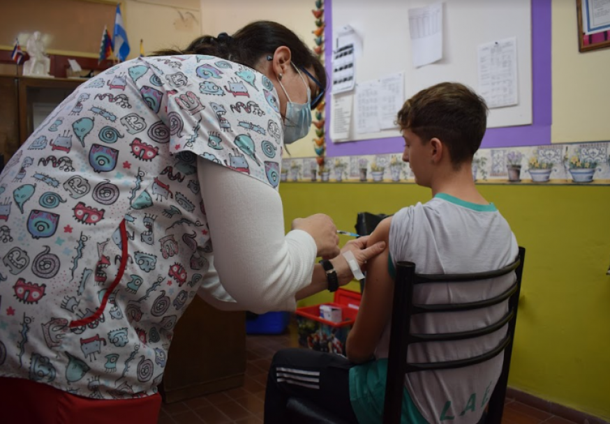 imagen Se vacunaron más de mil estudiantes de las escuelas secundarias de la UNCUYO