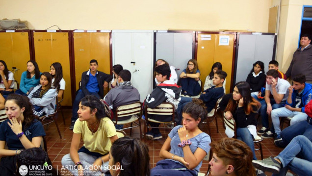 imagen Estudiantes de colegios secundarios promueven la igualdad de género