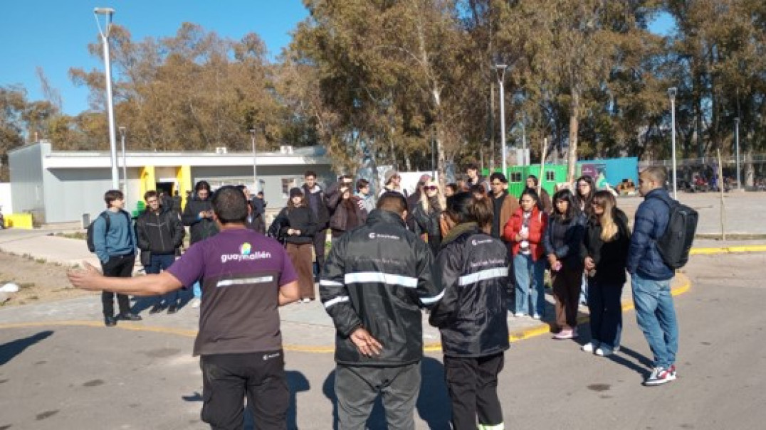imagen  Estudiantes de la UNCUYO  visitaron Centro Verde de Guaymallén