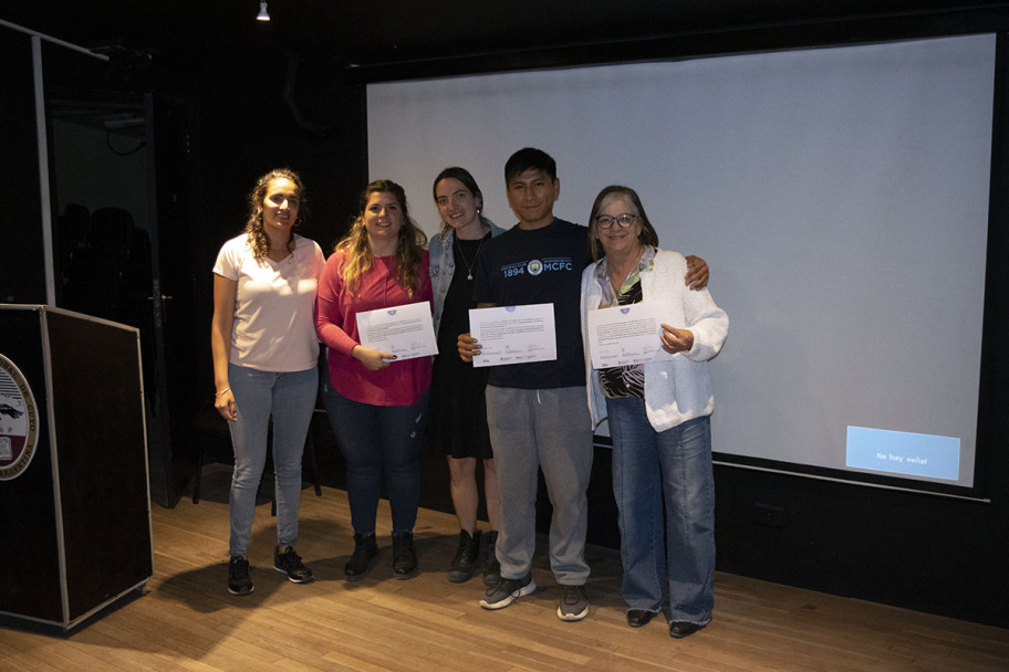 imagen Entrega de certificados de la Escuela Itinerante: cartoneras y recicladoras en redes de cuidados