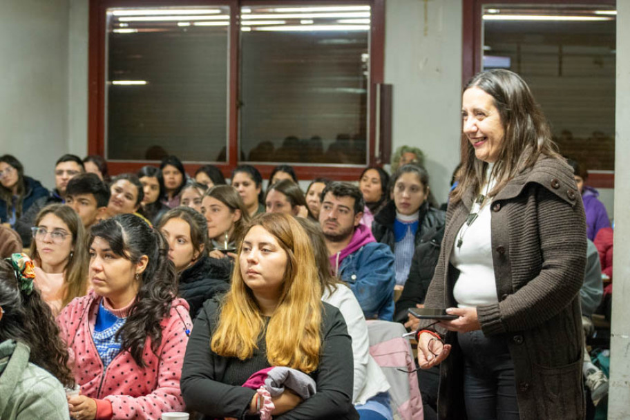 imagen Realizaron un panel con organizaciones sociales en la Facultad de Filosofía y Letras