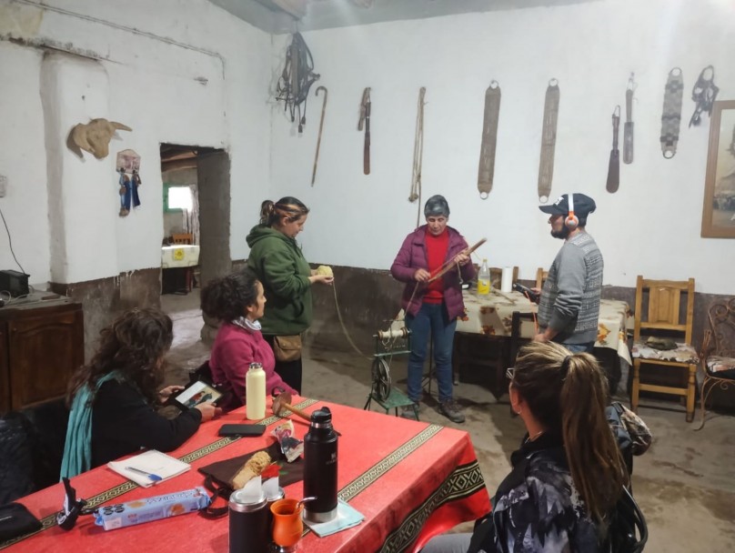 imagen  "Cuéntame con Luz" llega a Bardas Blancas, Malargüe: Iluminando Historias Locales