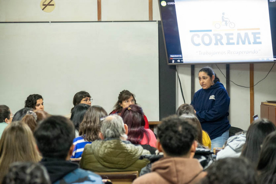 imagen Realizaron un panel con organizaciones sociales en la Facultad de Filosofía y Letras
