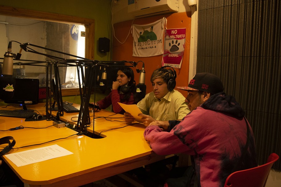 imagen "Estamos al aire": Niños/as y adolescentes transmitieron sus programas por Radio Cuyum