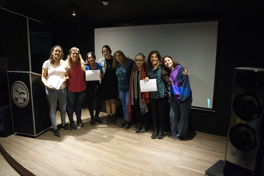 imagen Entrega de certificados de la Escuela Itinerante: cartoneras y recicladoras en redes de cuidados