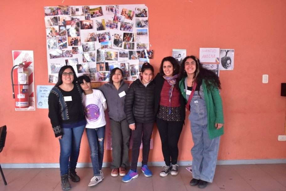 imagen Ni una menos: "Las mujeres y las niñas luchamos por nuestros derechos"