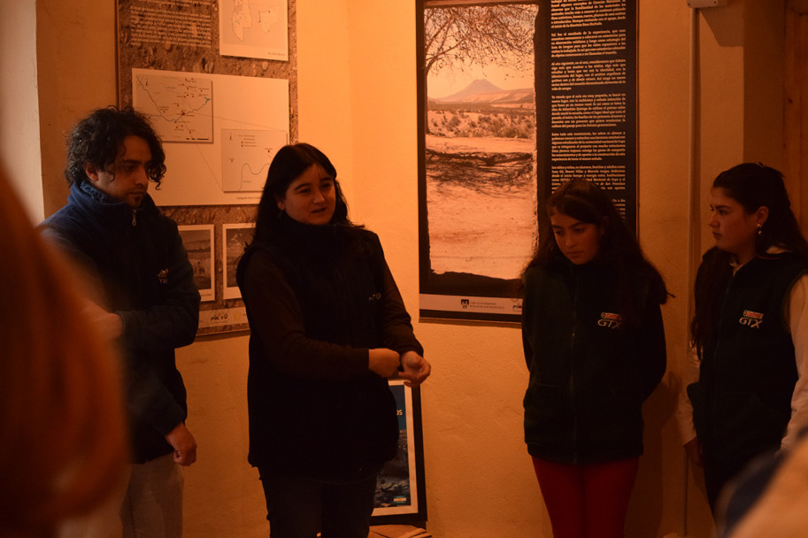 imagen Estudiantes de primaria guían las visitas del museo comunitario El Diamante 