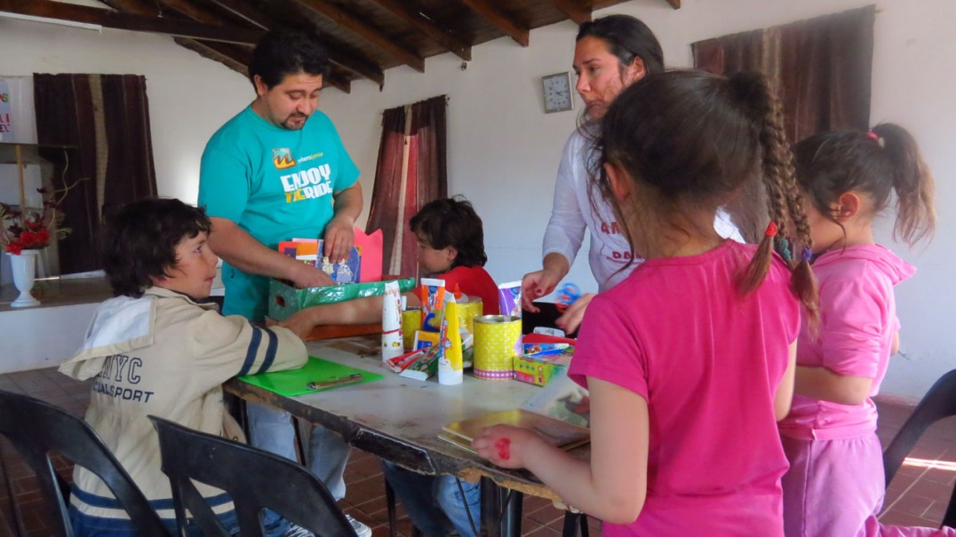 imagen Realizan actividades educativas para integrar a familias de Las Compuertas, Luján