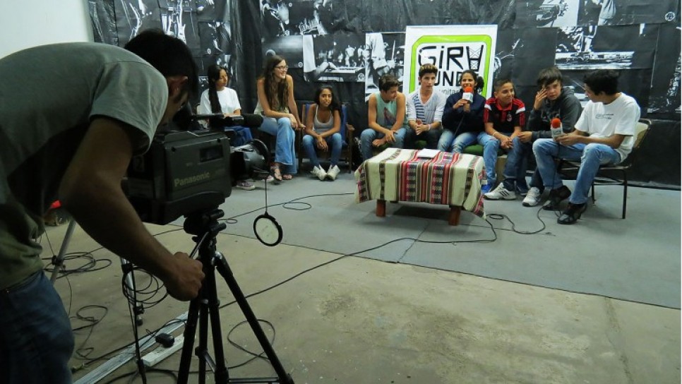 imagen Estudiantes de secundaria realizan audiovisuales con el apoyo de Giramundo TV