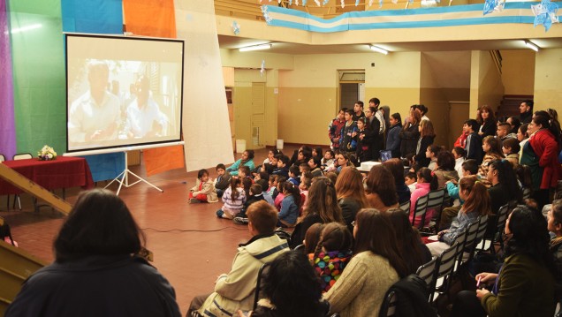 imagen Inauguraron cine escolar comunitario en el Barrio La Gloria