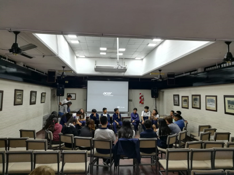 imagen Estudiantes del Martín Zapata trabajan junto a la Escuela Emaús