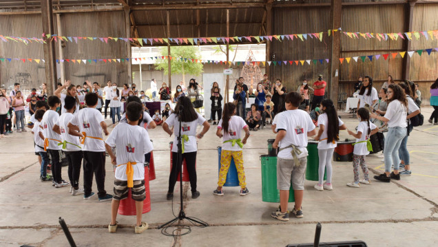 imagen Música y mucho color en el cierre de año del Área de Innovación Social