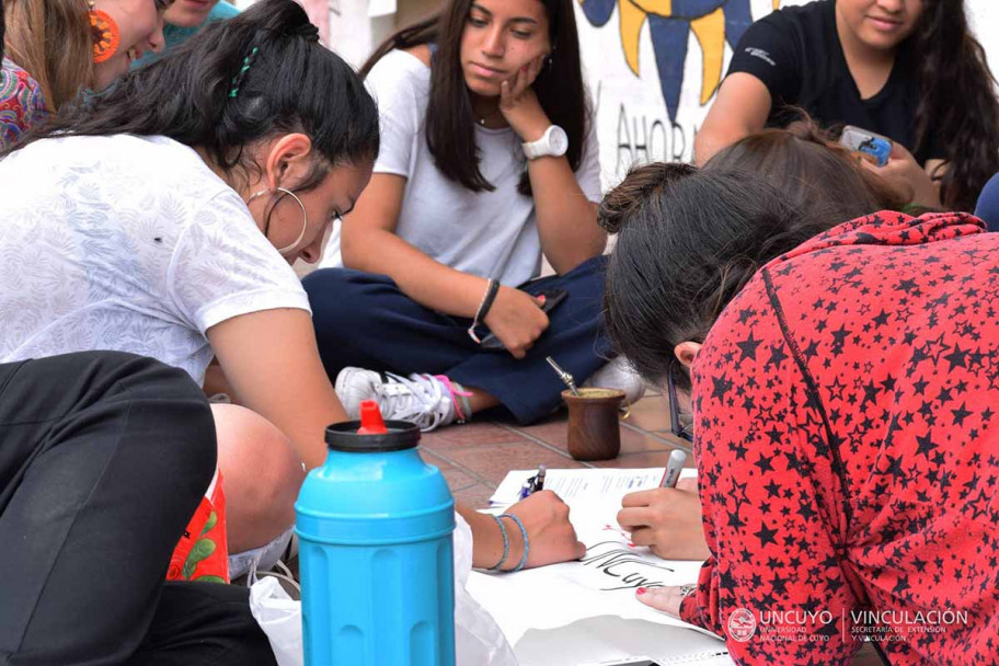 imagen Docentes y estudiantes de colegios de la UNCuyo reflexionaron sobre sus prácticas sociales educativas