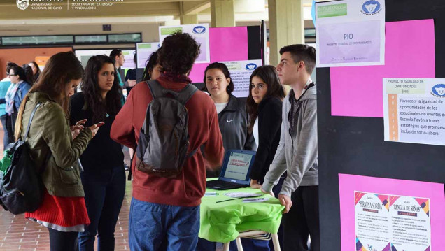 imagen Estudiantes de la Escuela Martín Zapata participan en proyectos sociales educativos