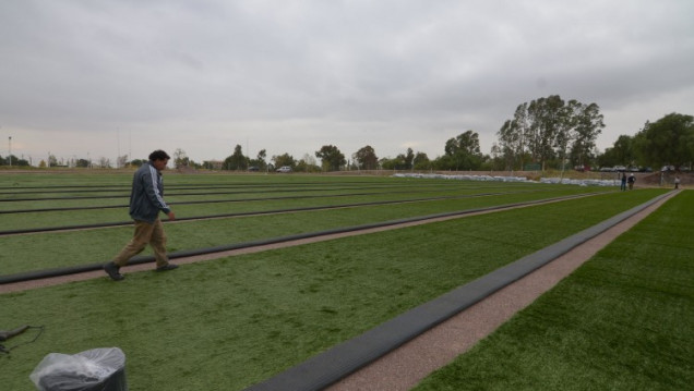 imagen La UNCuyo tendrá una cancha de césped sintético de fútbol 11