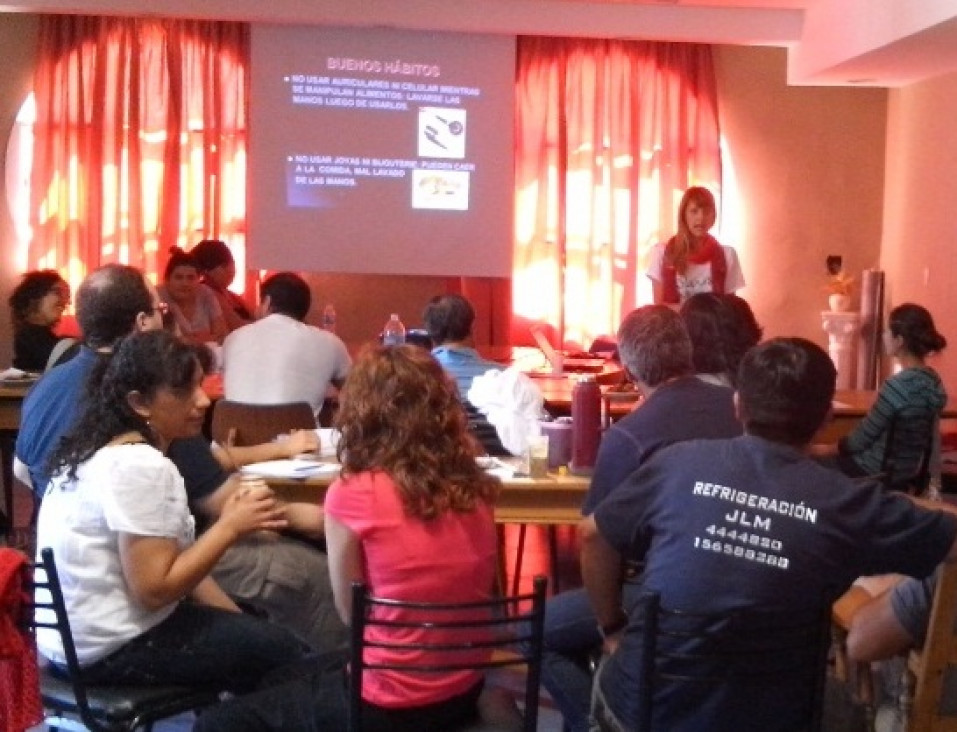 imagen Curso de Higiene y Manipulación de Alimentos en el Comedor Universitario