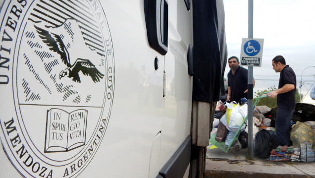 imagen Se entregaron las donaciones de la colecta "UNCuyo por Tunuyán"