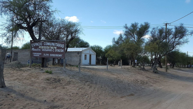 imagen Estudiantes de la UNCuyo arman biblioteca para la comunidad huarpe