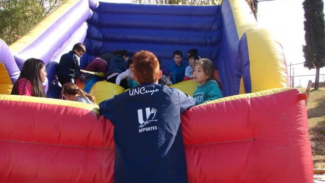 imagen Vacaciones más divertidas en la Escuela de Invierno de la UNCuyo