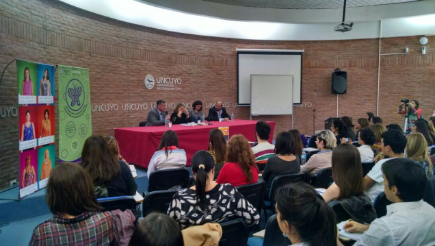 imagen Se realizó Seminario de Perspectiva de género y violencias contra las mujeres