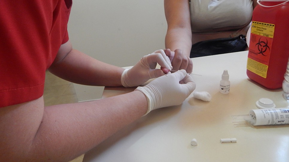 imagen Se realizarán 400 testeos de hepatitis B y VIH a estudiantes de Medicina y Odontología