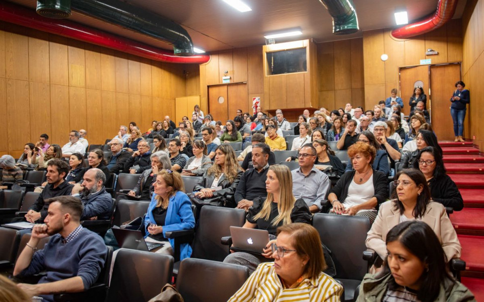 imagen Con una destacada presencia de investigadores se capacitó en torno a la nueva convocatoria de categorización