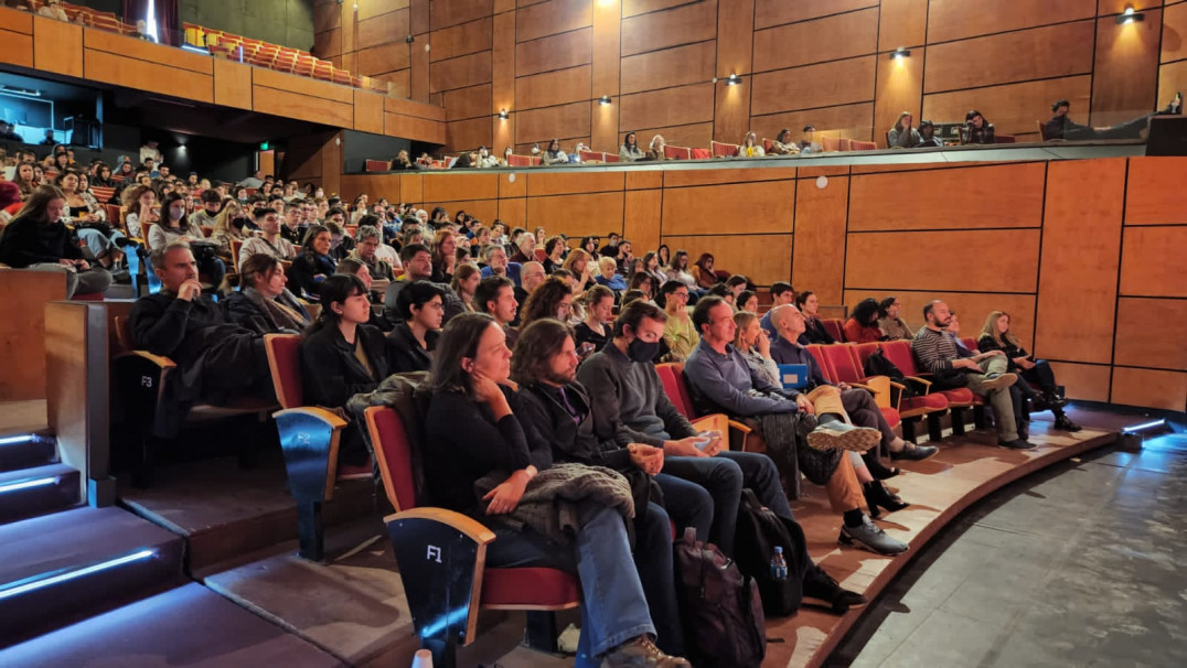 imagen Más de 300 personas participaron de "Ciencia, mitos y arte", una jornada a pura divulgación científica y presentaciones artísticas