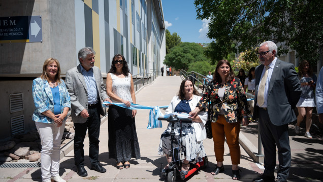 imagen Inauguración de la segunda etapa del Instituto de Histología y Embriología